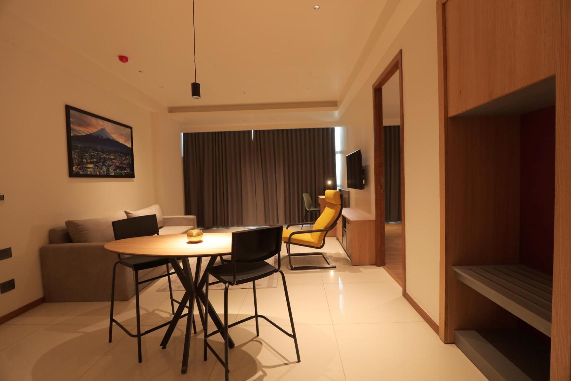 The World Surat Hotel Kültér fotó