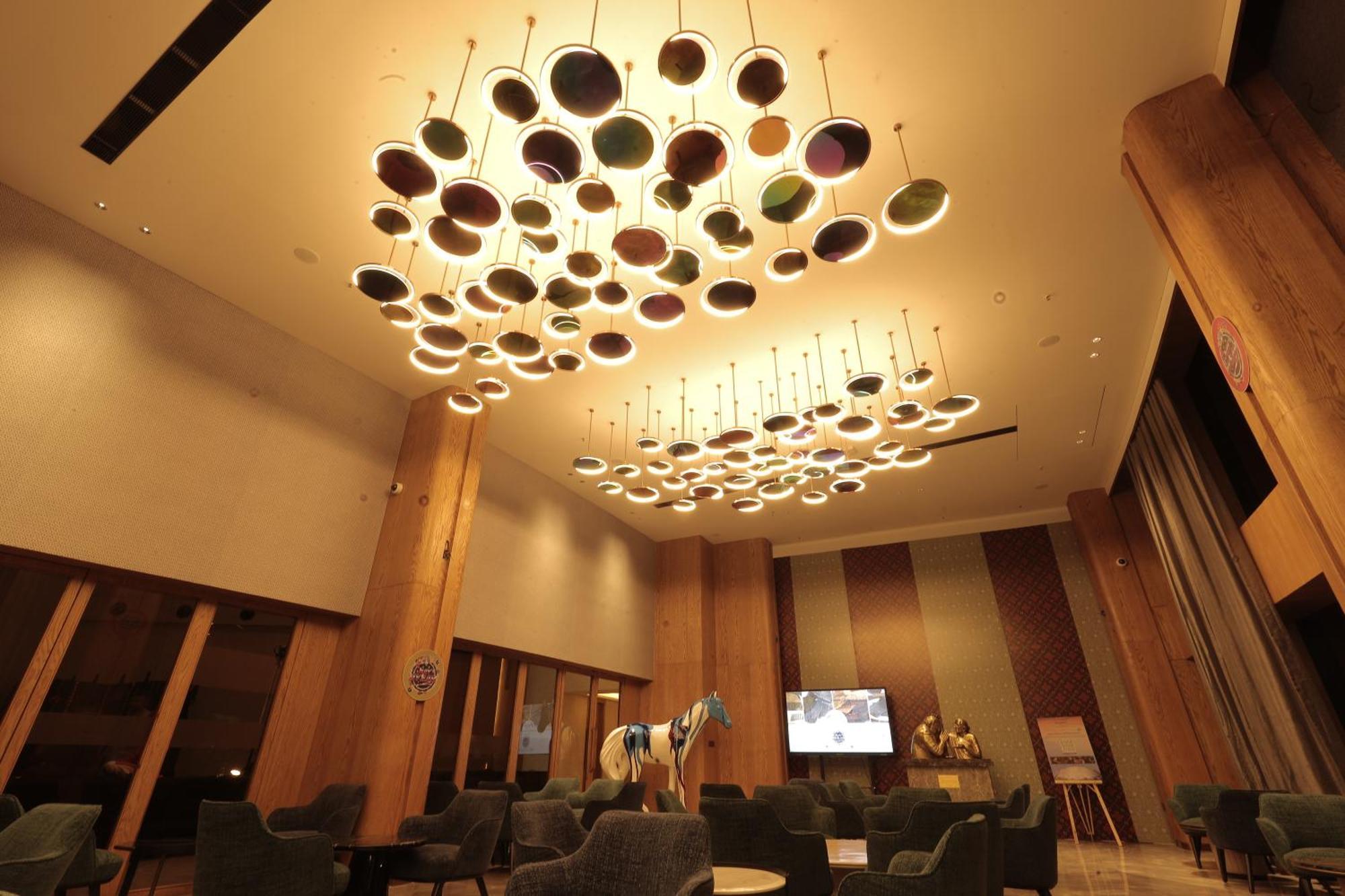 The World Surat Hotel Kültér fotó