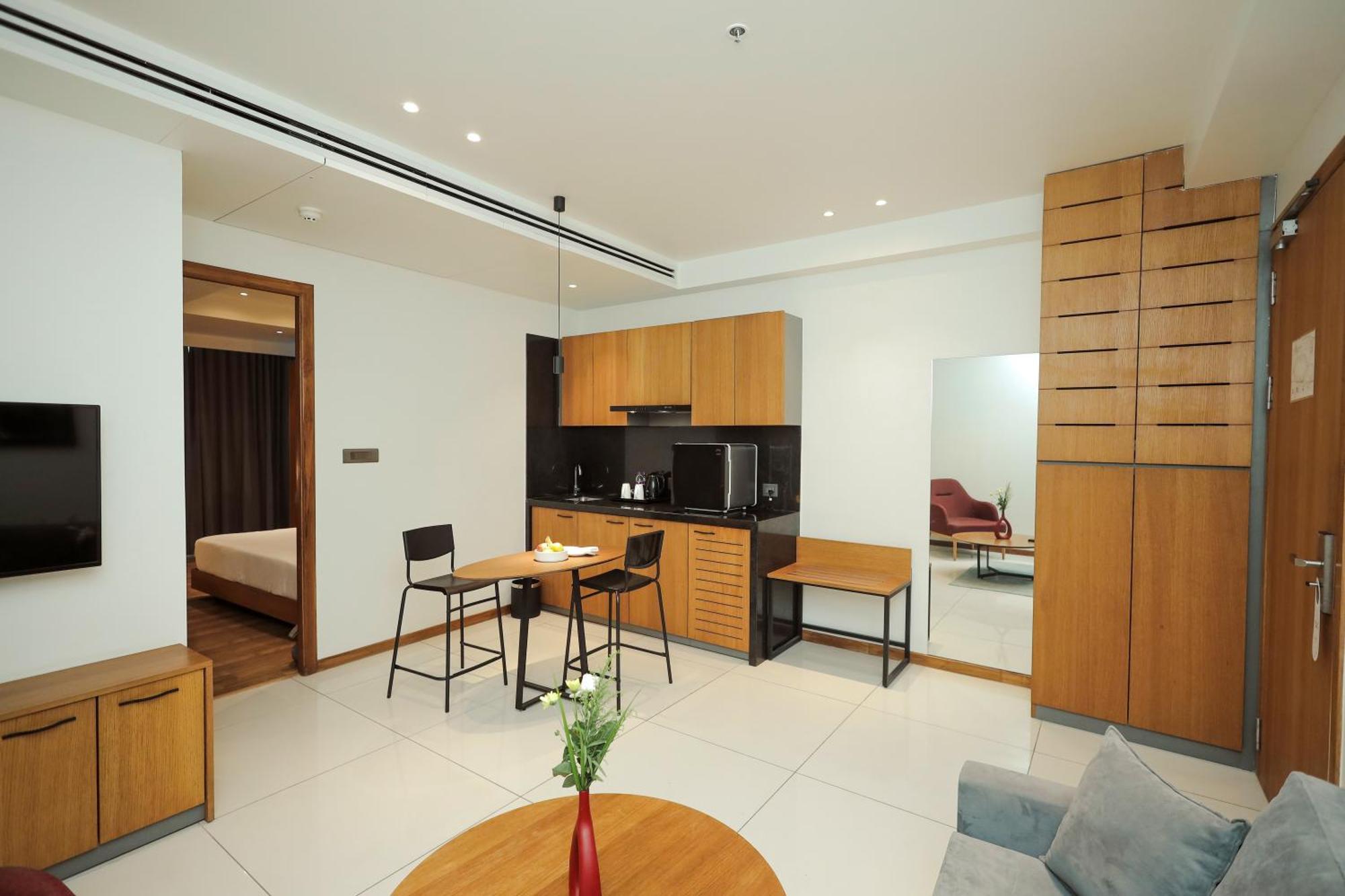 The World Surat Hotel Kültér fotó