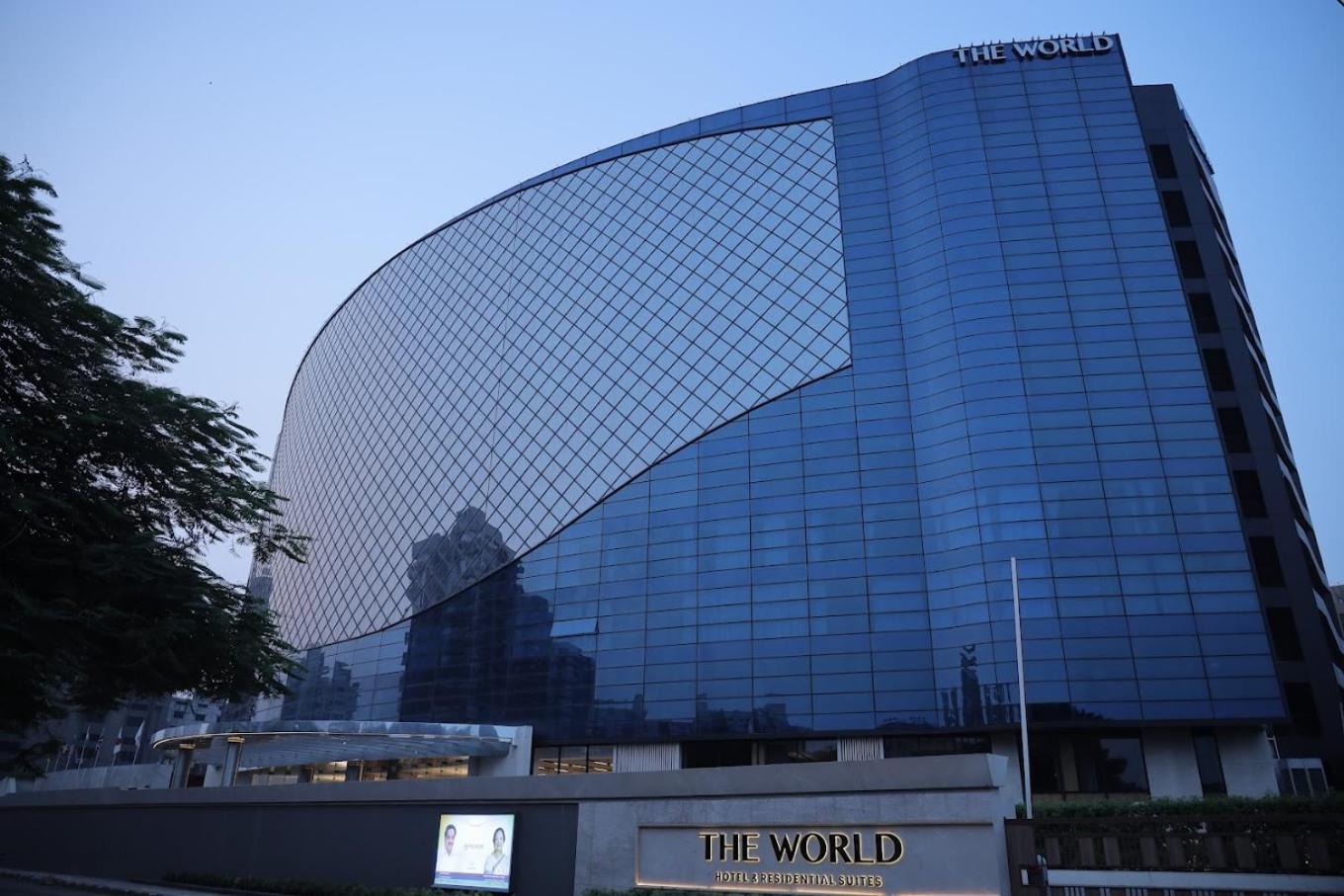 The World Surat Hotel Kültér fotó
